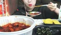 娱乐吃瓜酱美食视频,揭秘明星们的私房美食与吃瓜乐趣